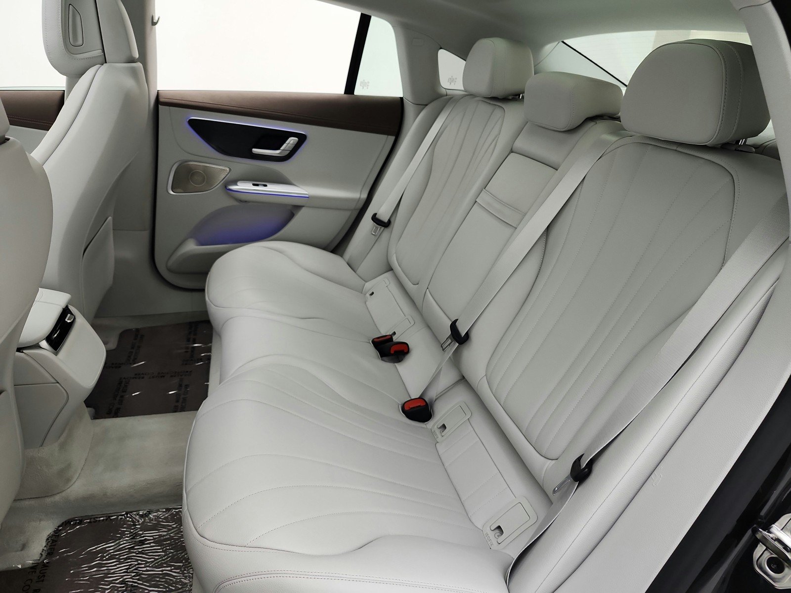 Certified Used 2023 Graphite Grey Metallic Mercedes-Benz EQE 500 4MATIC®+ Sedan image 13