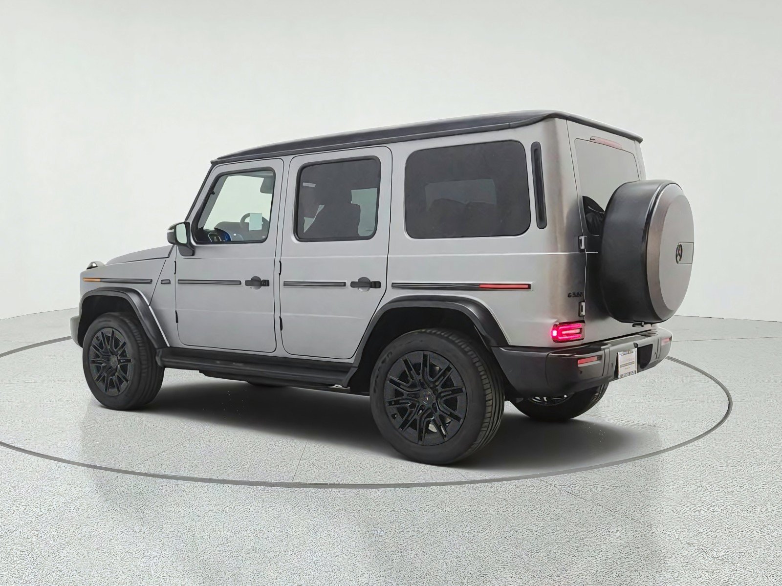 New 2027 MANUFAKTUR Platinum Magno Mercedes-Benz G 580e SUV image 28