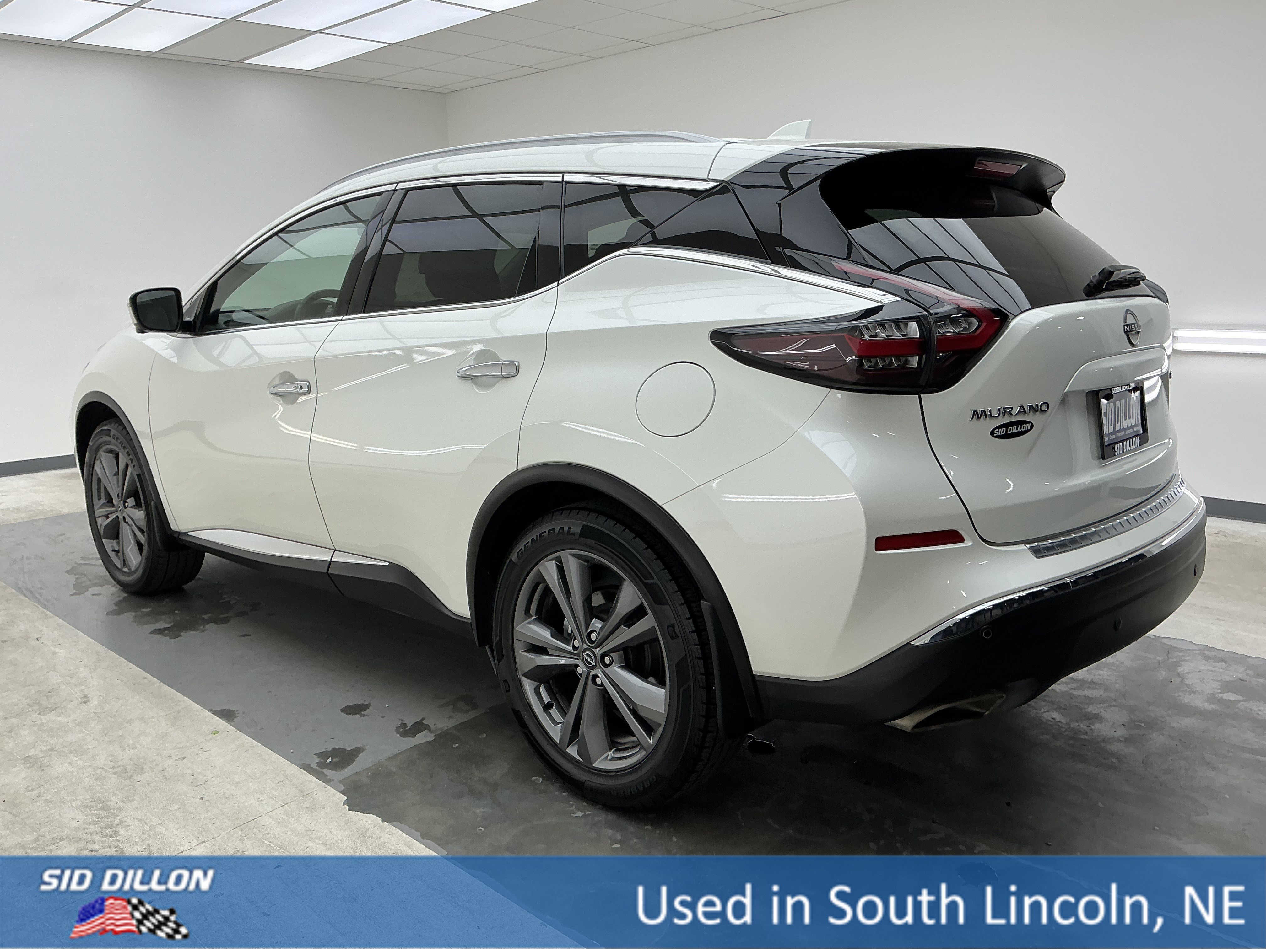 Used 2023 Pearl White Tricoat Nissan Platinum image 6