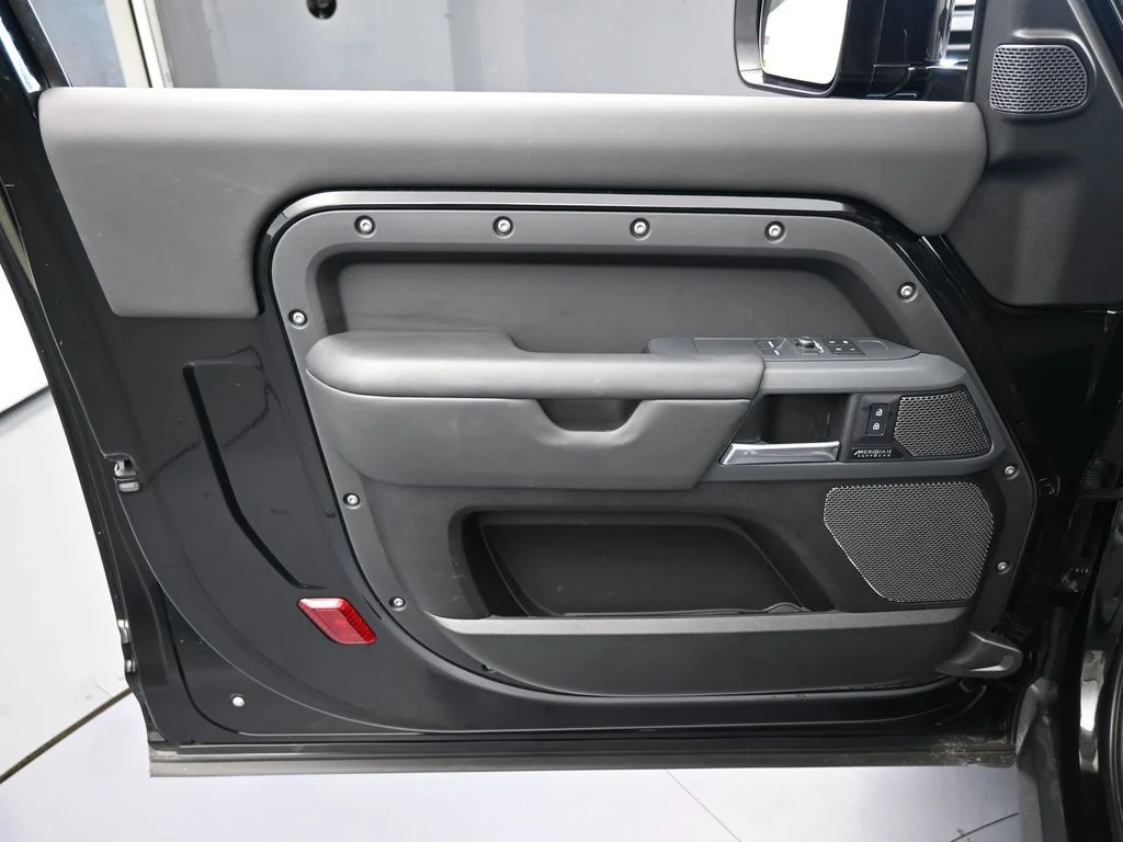Used 2023 Black Land Rover X image 12