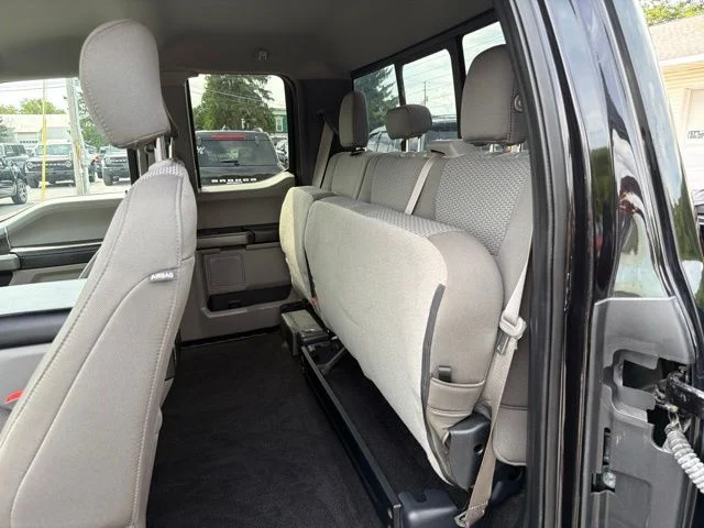 Used 2019 Agate Black Metallic Ford XLT image 45