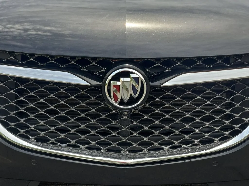 Used 2024  Buick Avenir image 18