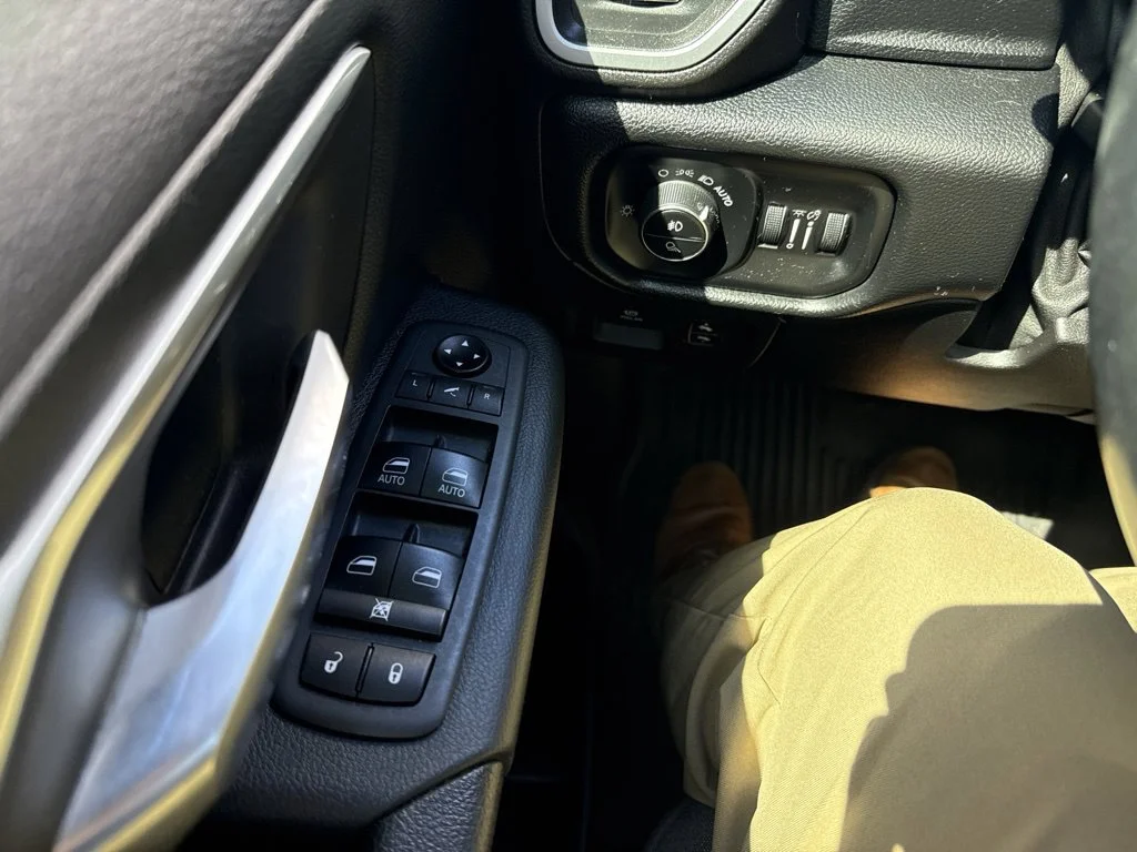 Used 2019 Gray Ram Big Horn/Lone Star image 9