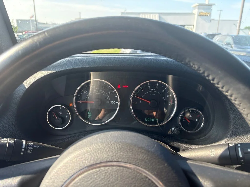 Used 2015 Silver Jeep Rubicon image 11