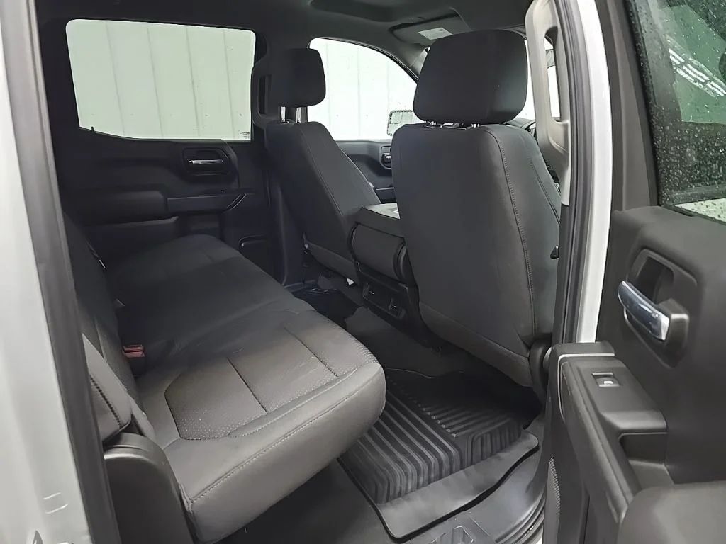 Used 2022 White Chevrolet Custom Trail Boss image 17
