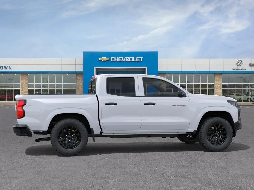 New 2026 Summit White Chevrolet WT image 5