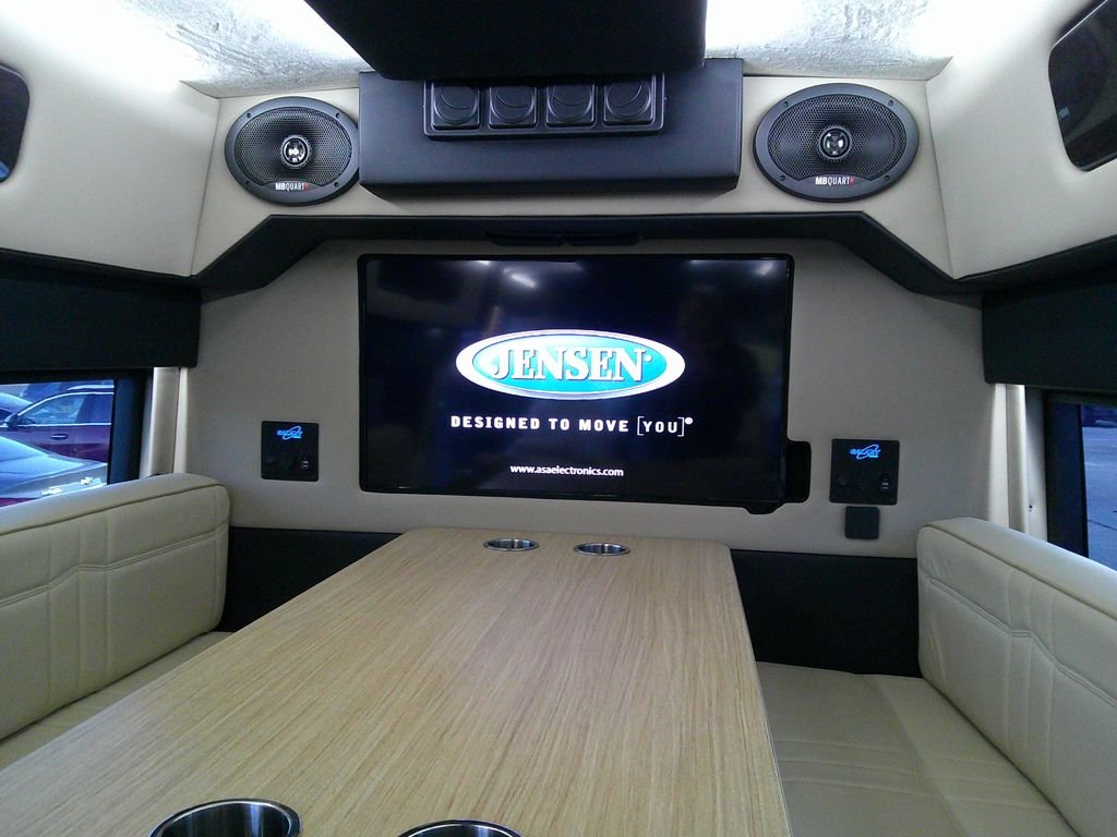 Used 2024 Black RAM High Roof image 39