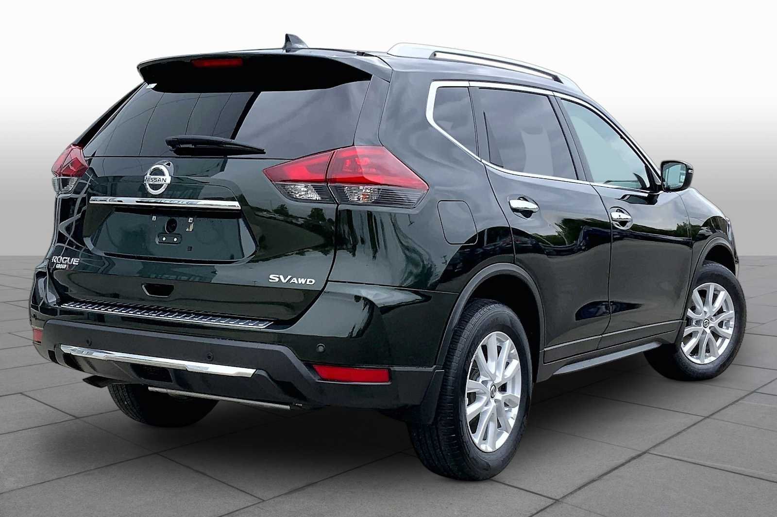 Used 2019 MIDNIGHT PINE M Nissan SV image 13