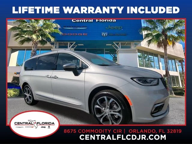 2026 Chrysler Pacifica Pinnacle AWD's photo