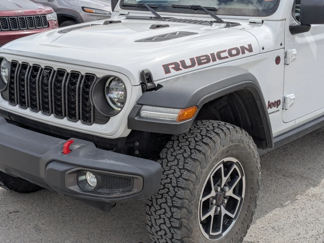 Certified Used 2024 White Jeep Rubicon - - 4x4 - Tech Grp - Safety Grp - Alpine Audio - Blind Spot & More! image 10