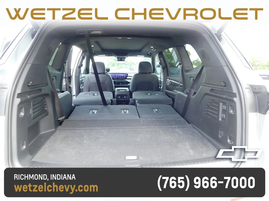 Used 2025 Gray Buick Avenir image 30