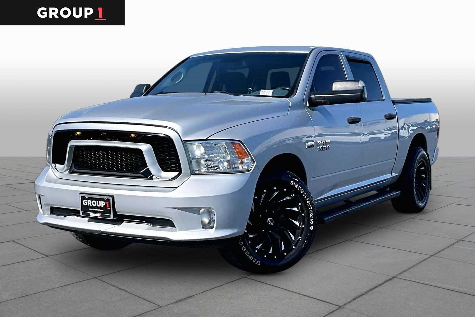 2015 RAM 1500 Express 4x4 Crew Cab's photo