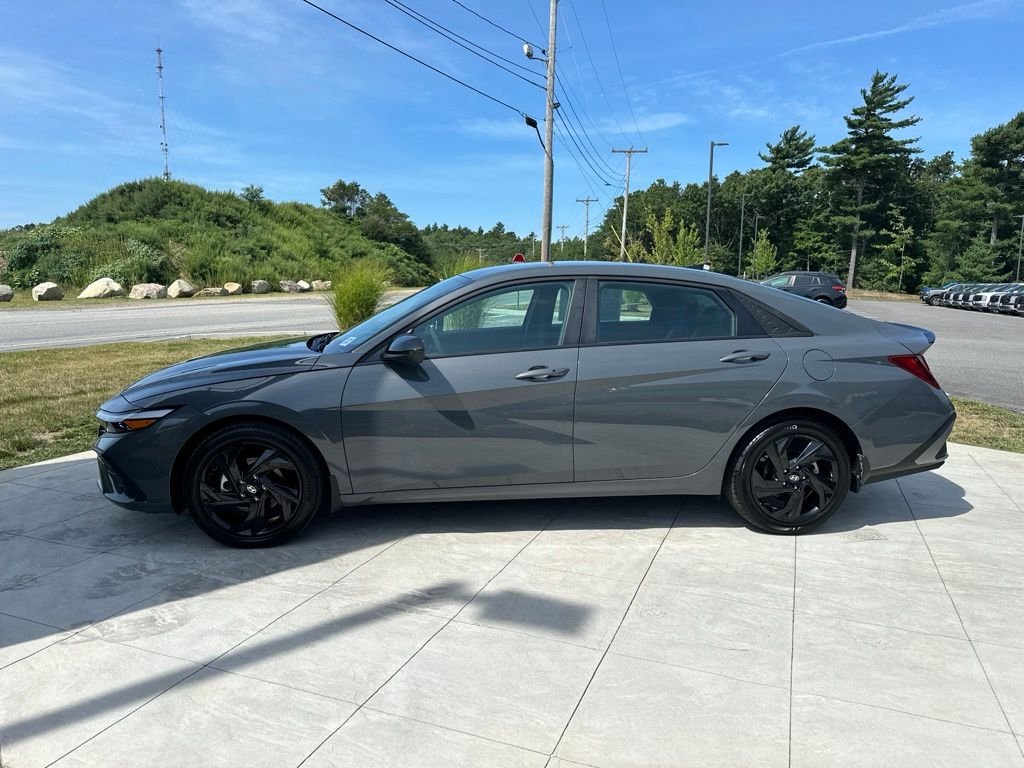 Used 2026 Gray Hyundai SEL Sport image 3