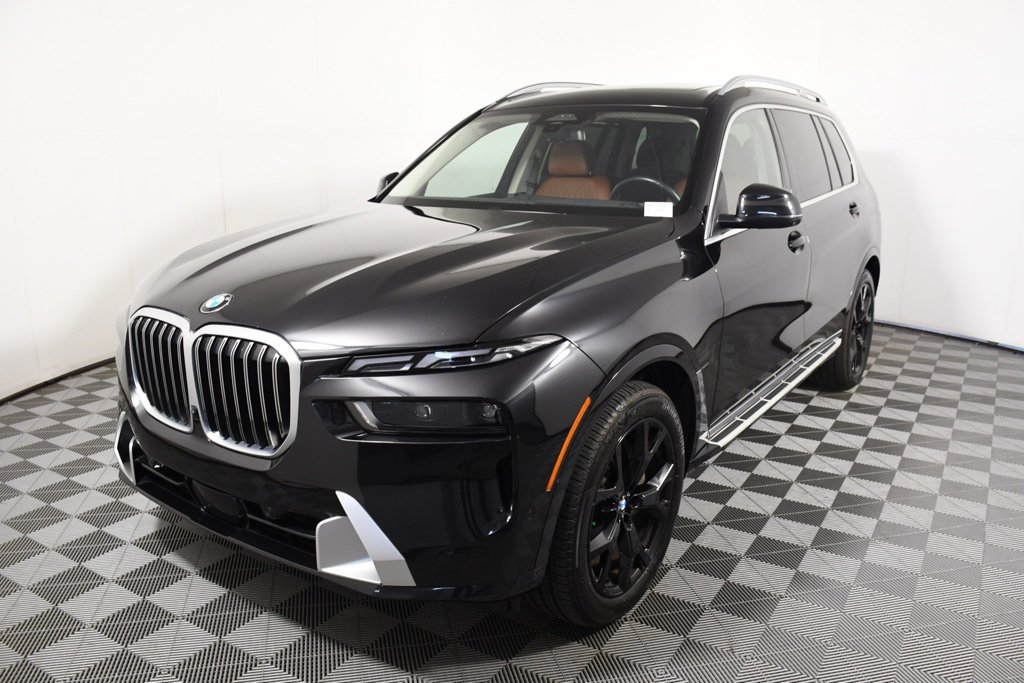 2023 BMW X7