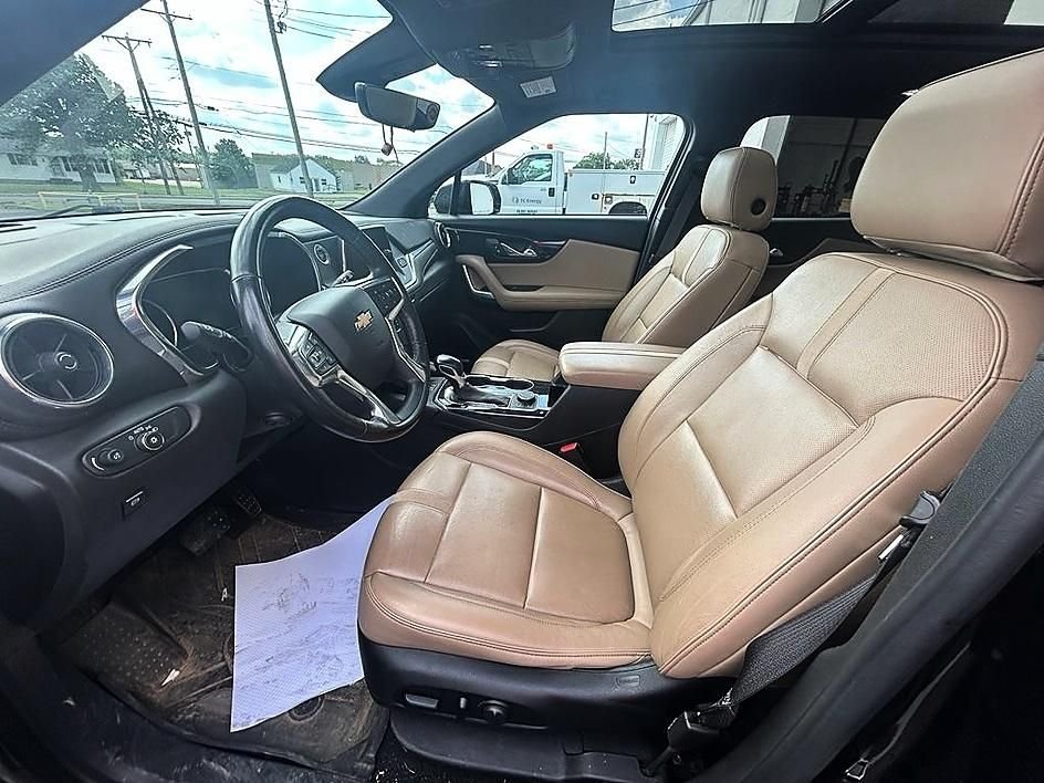 Used 2020 Black Chevrolet Premier image 9