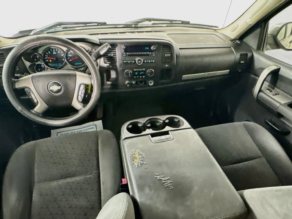 Used 2008 Graystone Metallic Chevrolet LT image 25