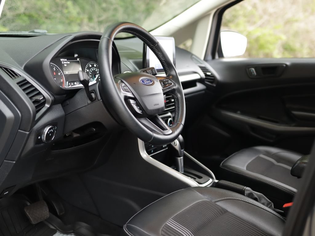 Used 2020 Gray Ford SES image 9