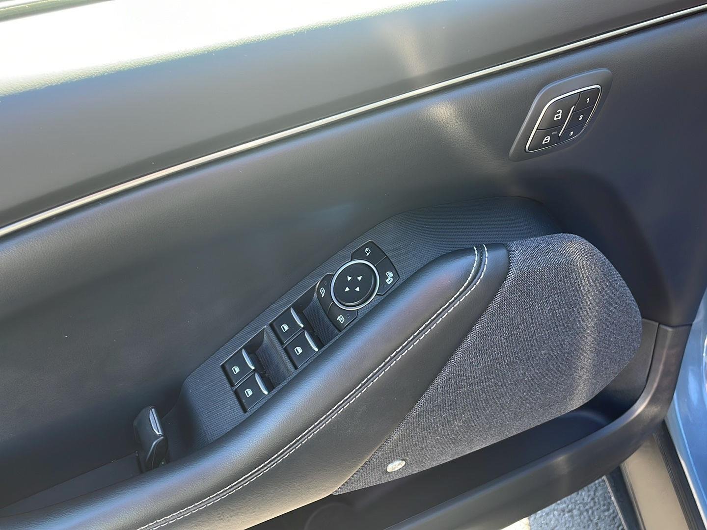 Used 2023 Vapor Blue Metallic Ford Premium image 13