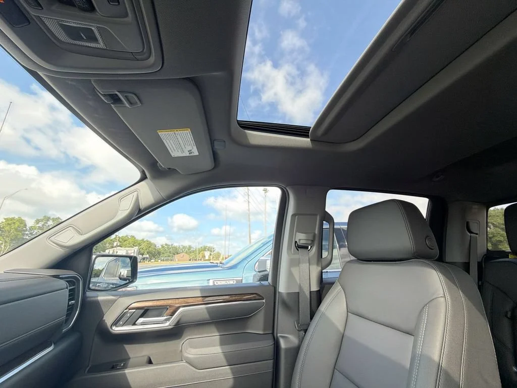 New 2026 Onyx Black GMC Elevation image 27
