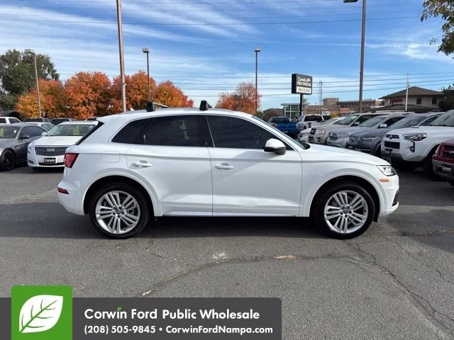 Used 2010 White Audi  image 4