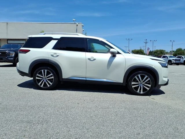 Used 2023 White Nissan Platinum image 30