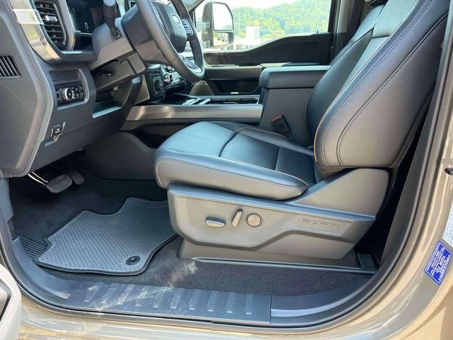 New 2027 Marsh Gray Metallic Ford F-350® Lariat® image 21
