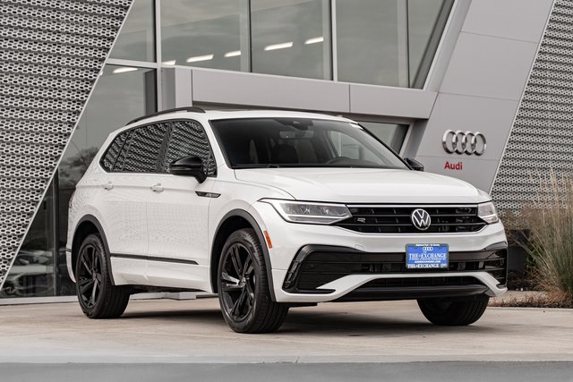 2024 Volkswagen Tiguan SE R-Line Black