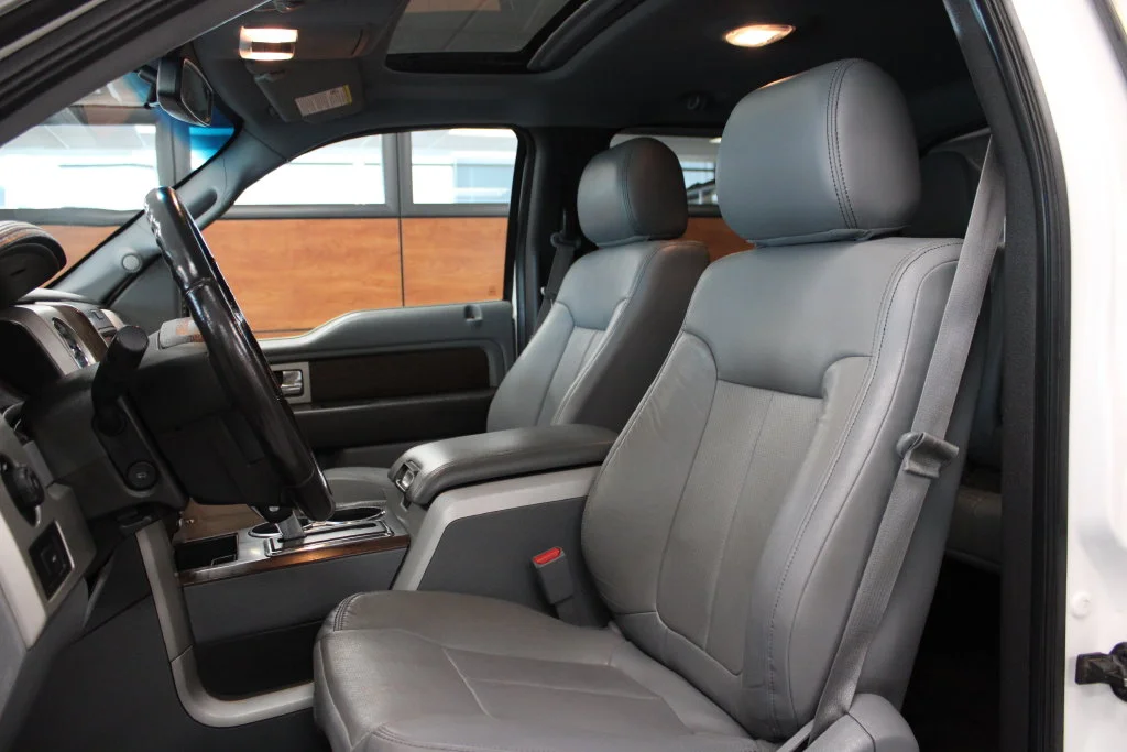 Used 2014 White Platinum Tri-Coat Metallic Ford Lariat image 15
