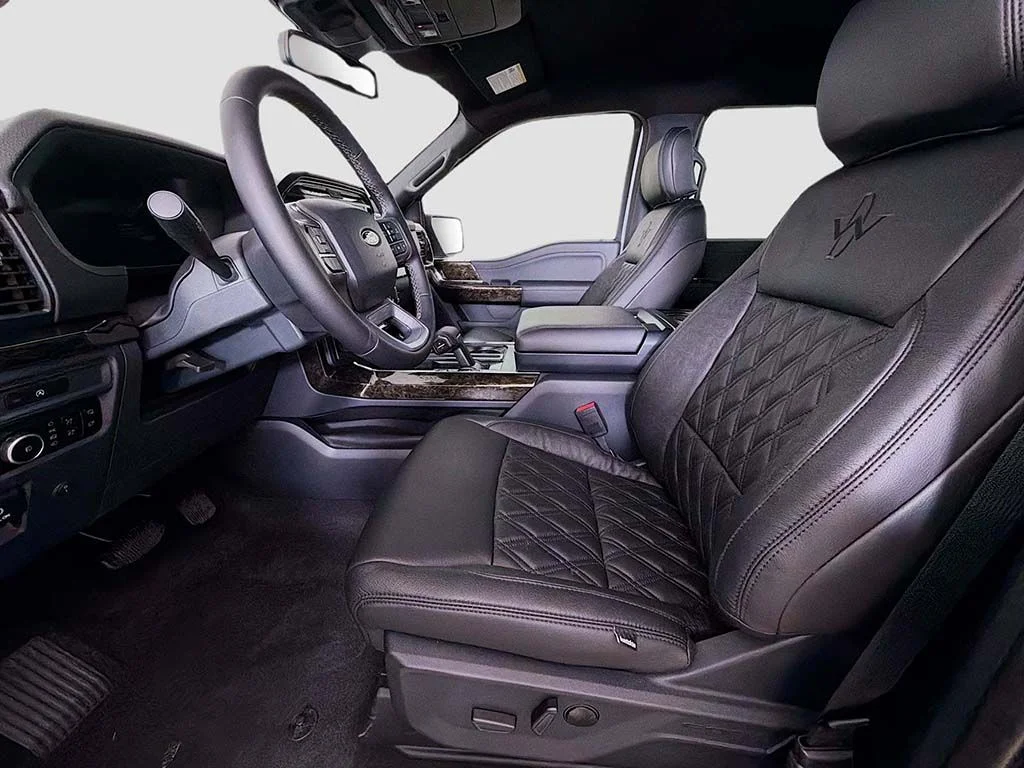 New 2025 Space White Metallic Ford XLT image 22