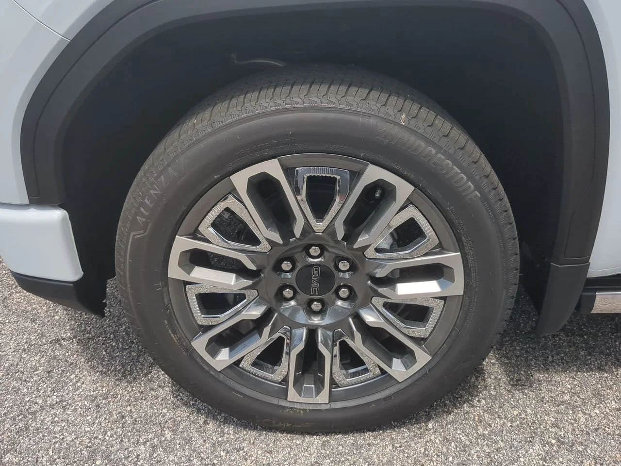 New 2026 Glacier White Tricoat GMC Denali Ultimate image 34