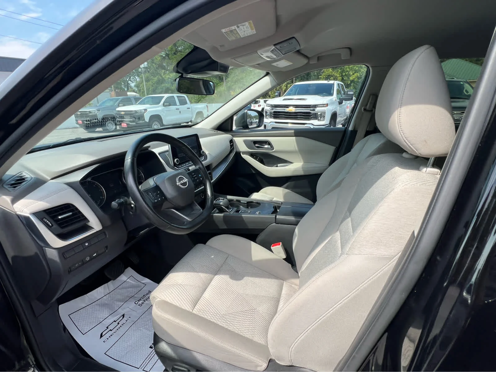 Used 2025 Black Nissan SV image 7