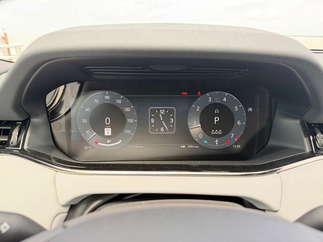 New 2026 Fuji White Land Rover Hoxton Edition image 14