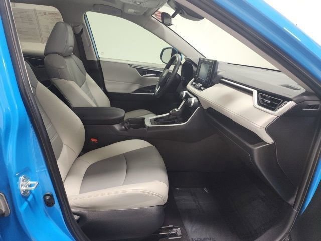2021 Toyota RAV4 XLE Premium - Photo 16