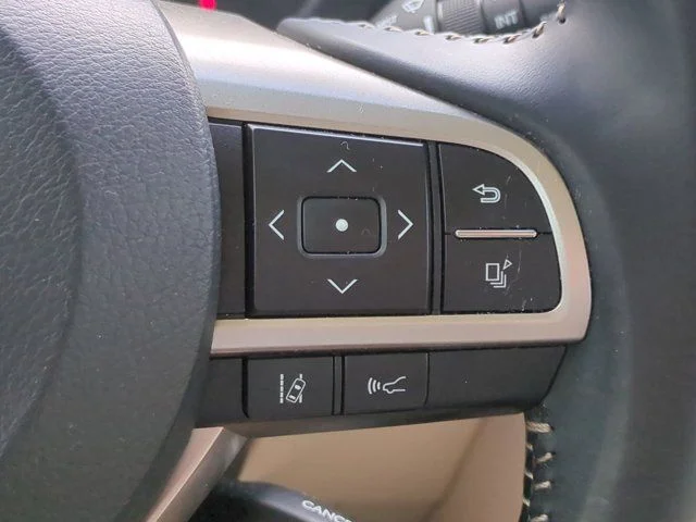 Used 2020 Silver Lexus 460 image 25