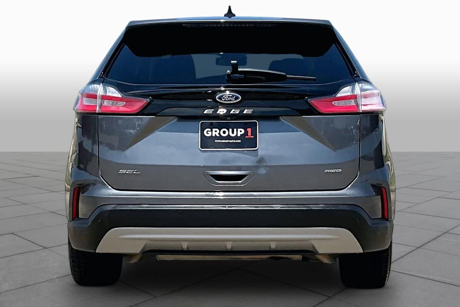 Used 2022 Carbonized Gray Metallic Ford SEL image 5