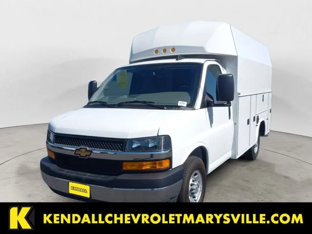 2025 Chevrolet Express Cutaway