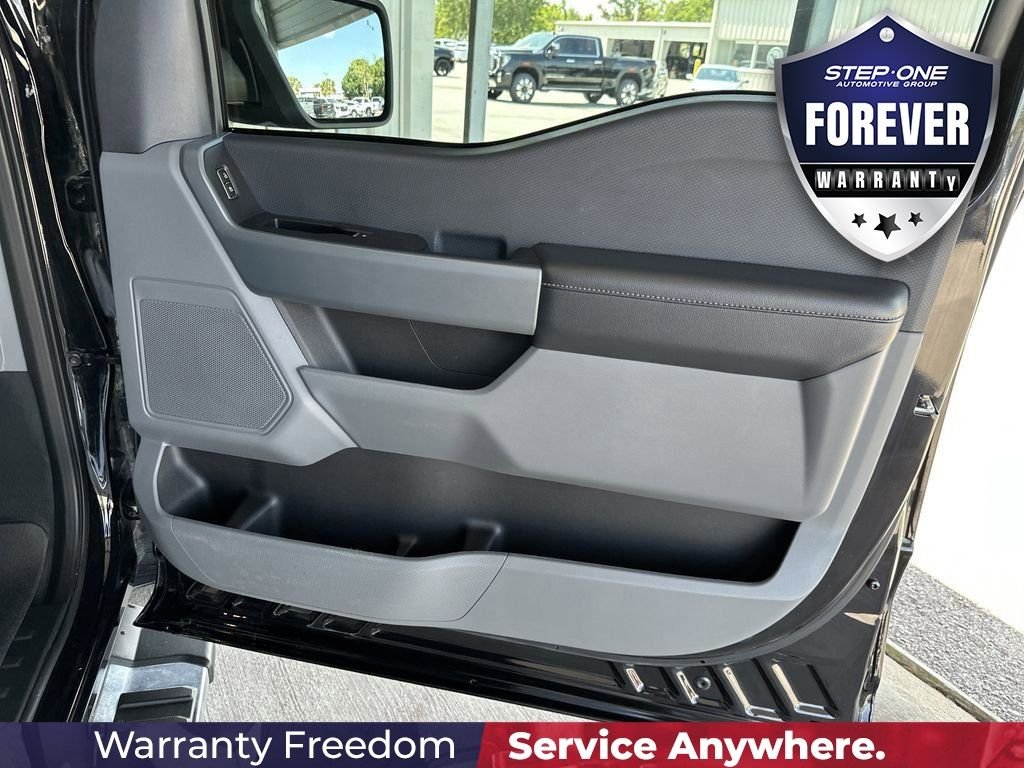 Used 2023 Black Ford XLT image 36