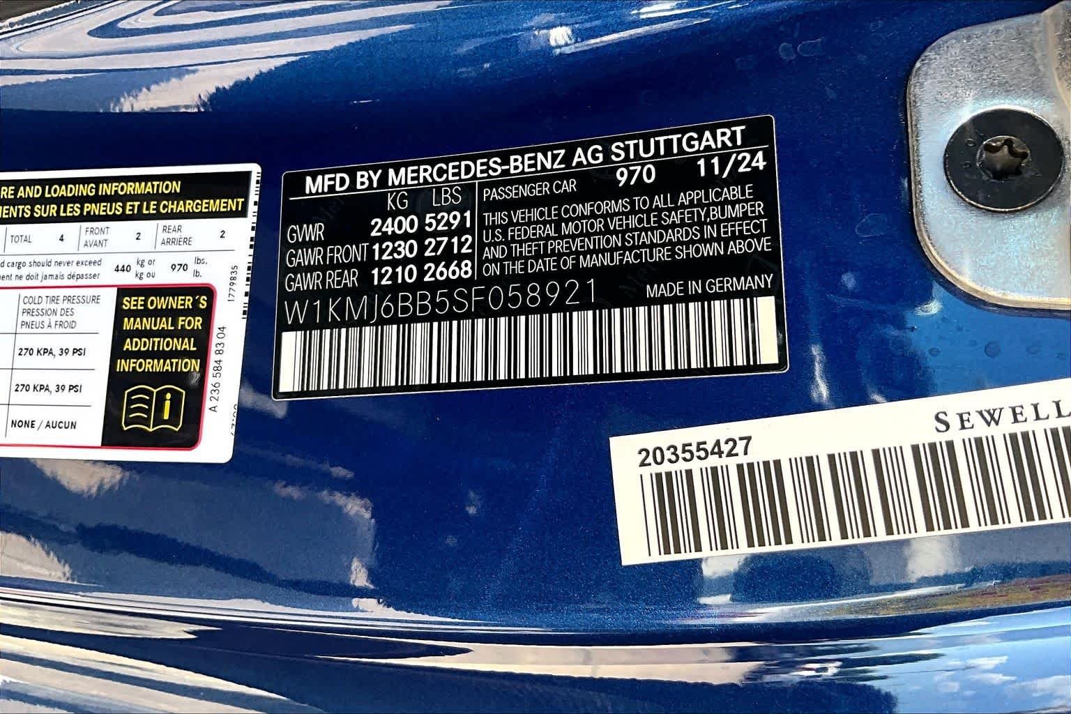 Used 2025 Sterling Blue Metallic Mercedes-Benz CLE 450 image 36