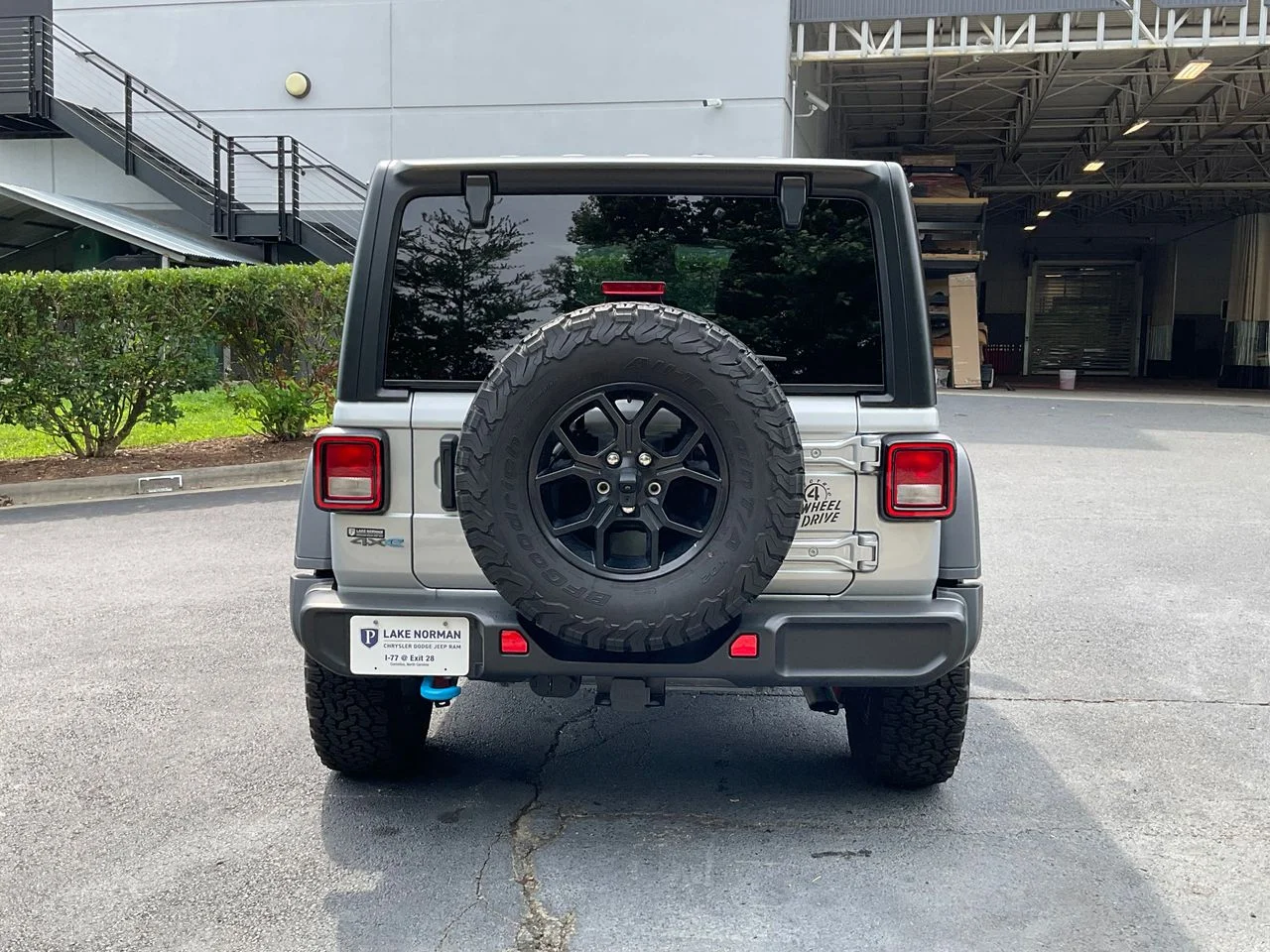 Used 2024 Silver Jeep Willys 4xe image 6
