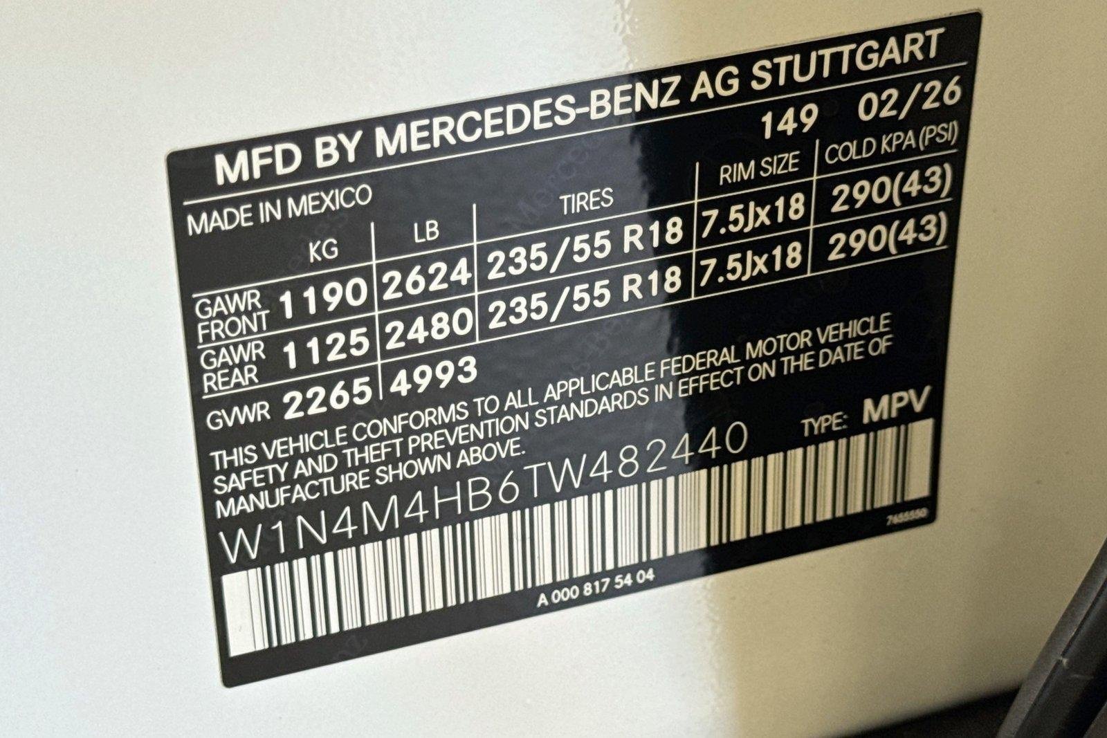 New 2026 Polar White Mercedes-Benz GLB 250 image 29