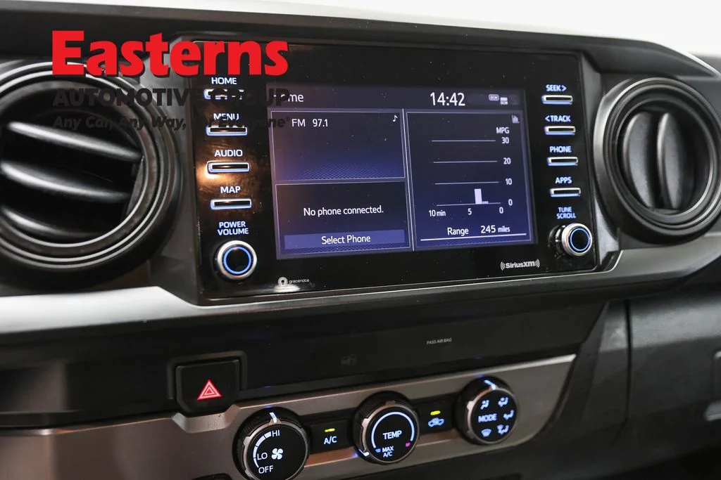 Used 2021 White Toyota SR image 19