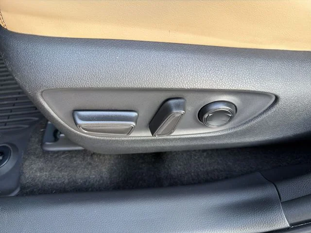 2024 Toyota RAV4 XLE Premium - Photo 27