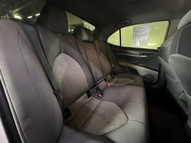 Used 2022 White Toyota LE image 16