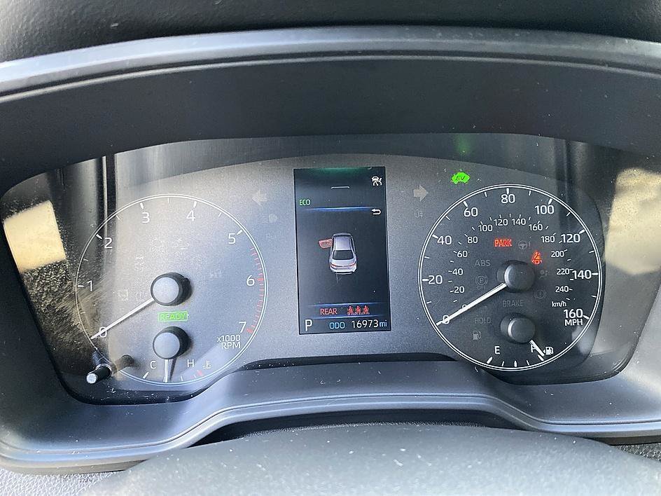 Used 2025 Ice Cap Toyota Hybrid SE image 15