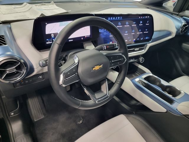 2026 Chevrolet Equinox EV 2LT - Photo 11