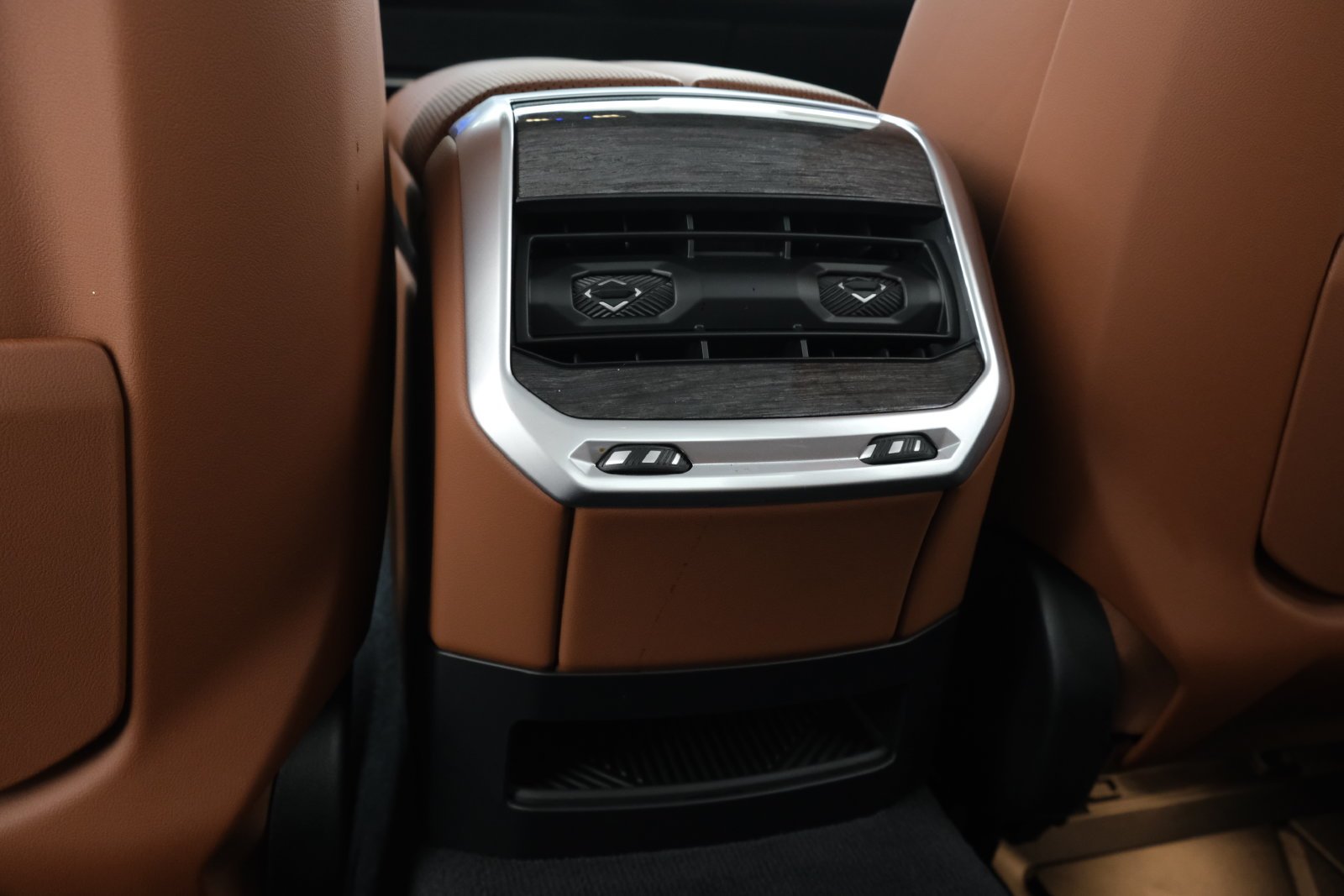2025 BMW 7 Series 760i - Photo 35