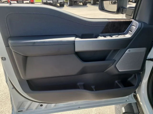 New 2026 Avalanche Ford Lariat image 17
