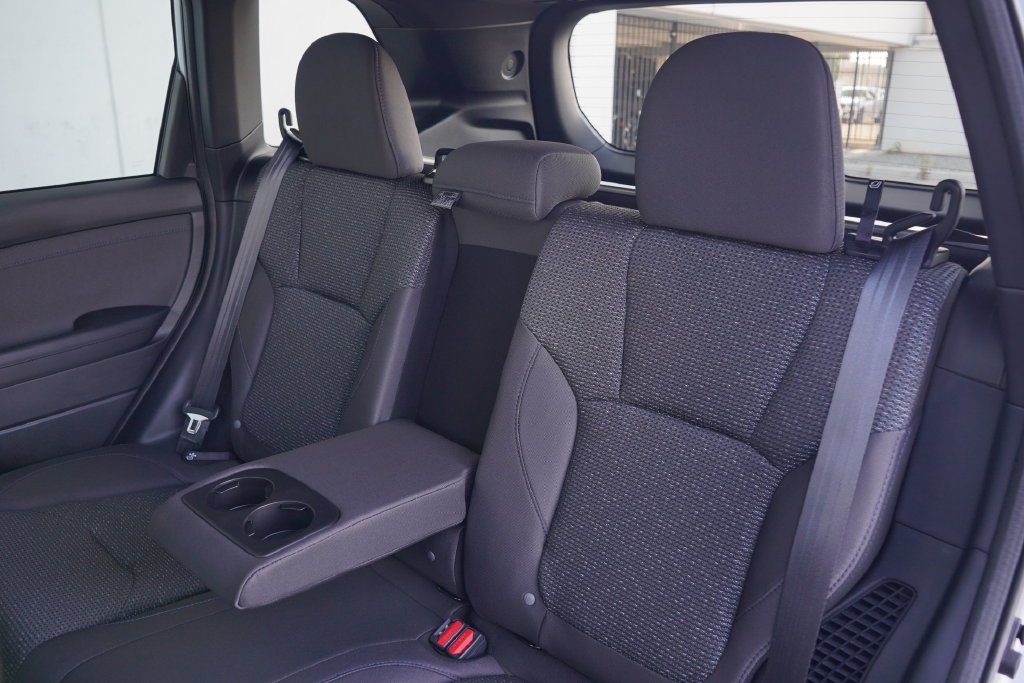 New 2026 ICE SILVER METALLIC Subaru Premium Hybrid image 32