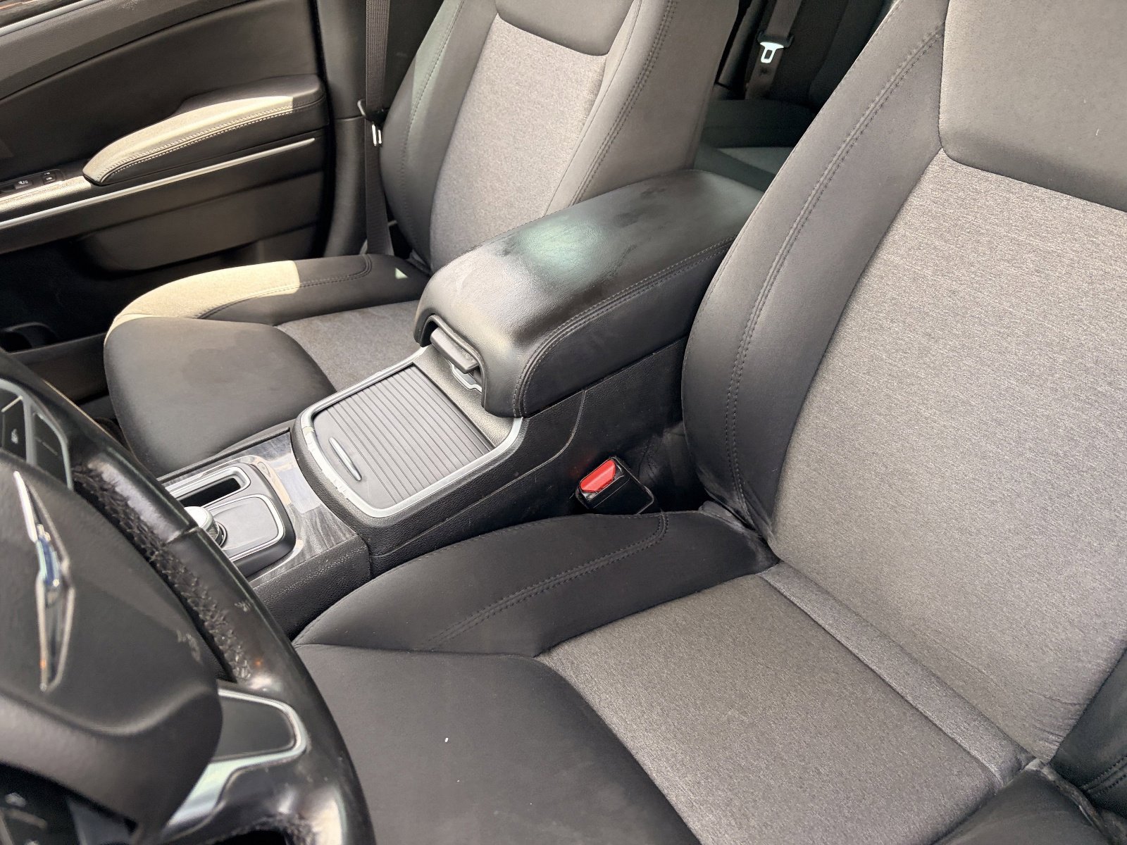 Used 2020 Granite Crystal Metallic Clearcoat Chrysler Touring image 11