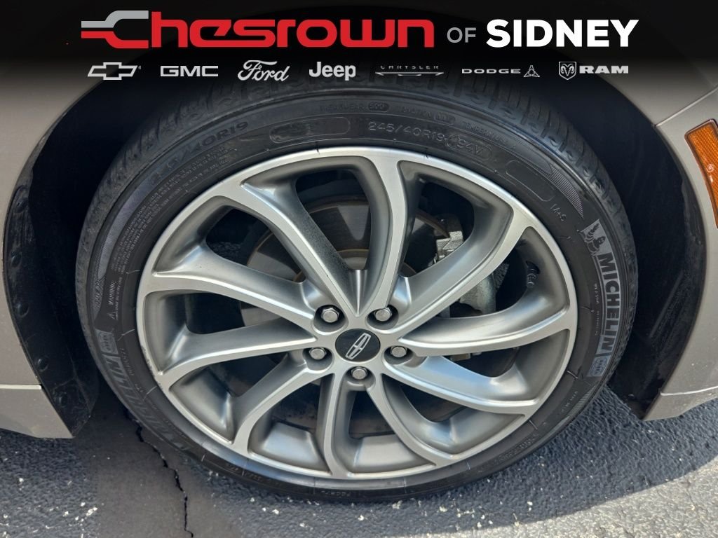 Used 2018 Brown Lincoln Select image 20